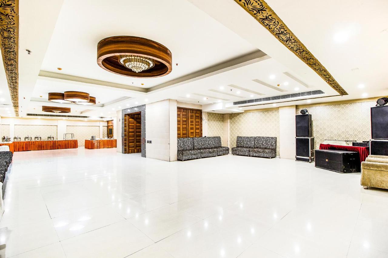 Chandīgarh Fabhotel Le Monarque מראה חיצוני תמונה